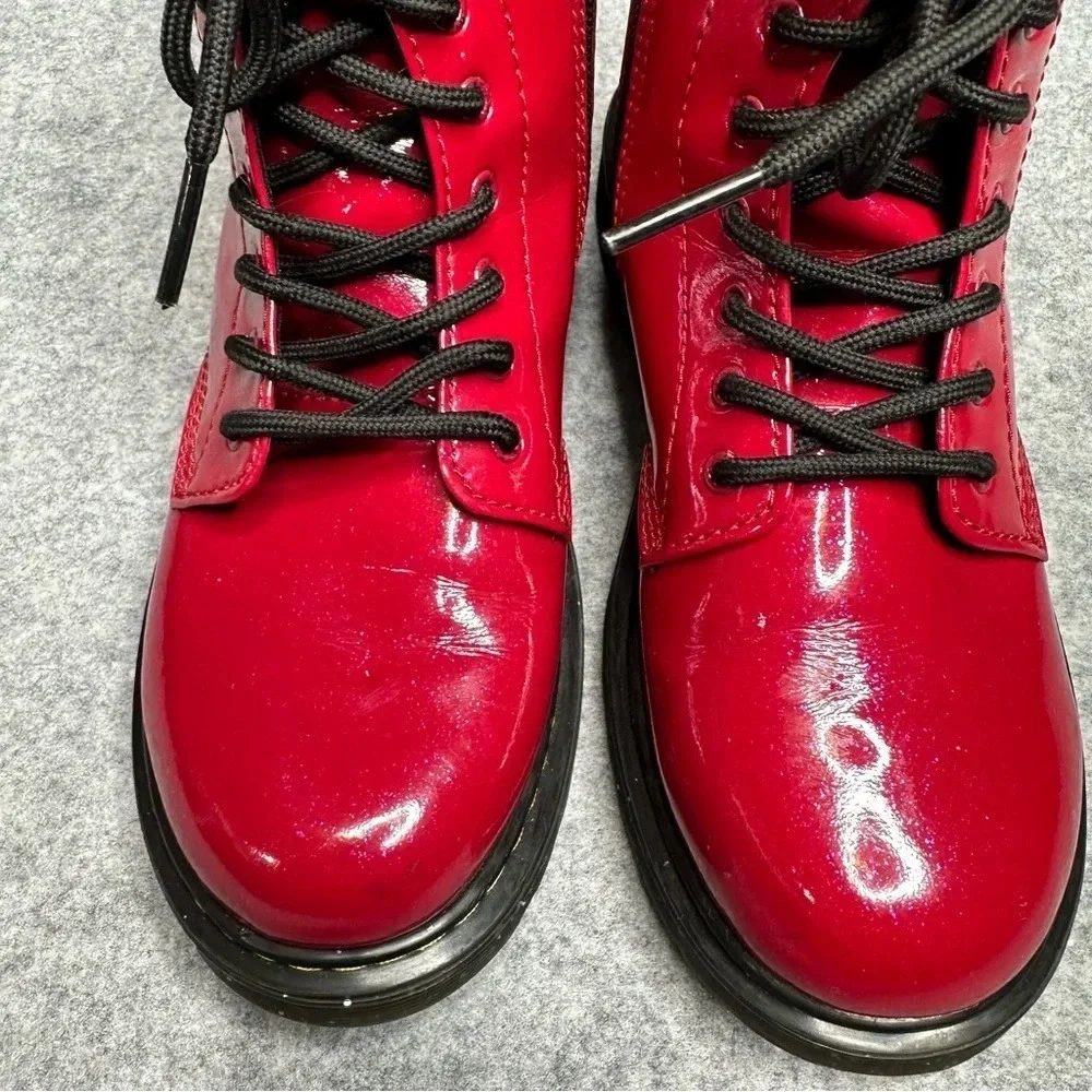 DR. Matenes Boots 1460 Red For Girls. Sz: 5